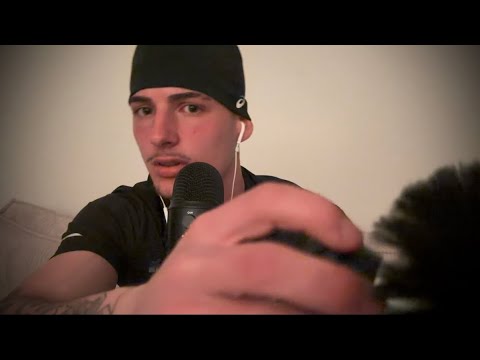 ASMR mots déclencheur / close up / pinceau 
