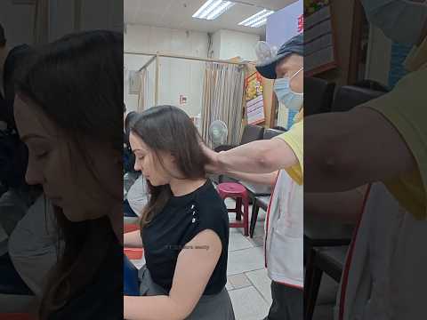 Masaje de silla en el metro de Taiwán #relajacion #masajerelajante #masaje #massage