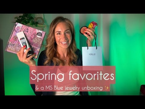 ASMR | Spring favorites! 👗🌷📖 & a jewelry unboxing💙 [whispered rambling, tapping, fabric scratching]