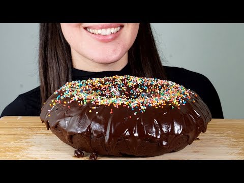 ASMR Eating Sounds: Chocolate Bundt Cake (No Talking)