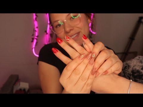 ASMR - MANICURISTA TE CAMBIA EL DISEÑO DE LAS UÑAS