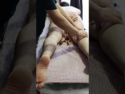 STRESS RELIEF TECHNIQUES FOR THE BACK OF THE LEGS #satisfying #relaxing #asmr #shorts #massage