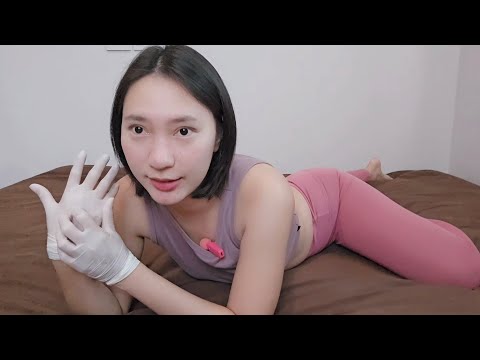 ASMR White Latex Gloves Girl On Bed 🛏 No Talking - RAINIE ASMR 