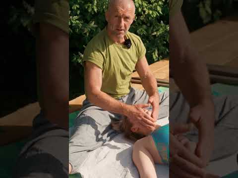 Neck crack and chiropractic adjustments for Elena #neckcrack