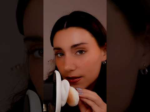 ASMR Roleplay 🩵 Limpieza de orejas & Susurros Relajantes 💤 #shorts    #short  #asmr