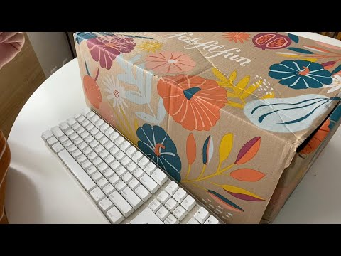 ASMR Customer Service/Unboxing Role Play