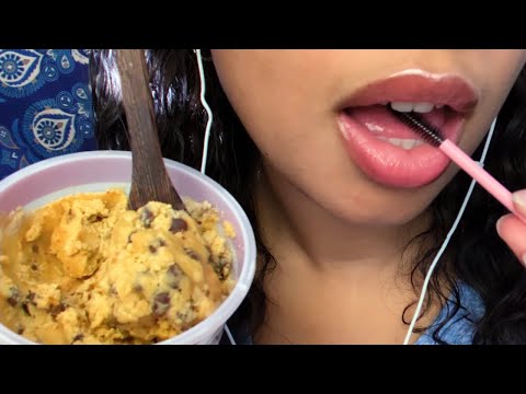 ASMR | Eating Raw Cookie Dough 🍪