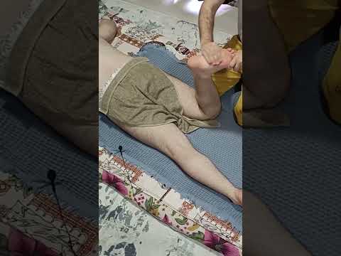 Energy massage to reduce bloating in the feet #satisfying #relaxing #asmr #shorts