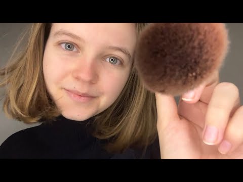 囁き声ASMR -顔をブラシする | 日本語
