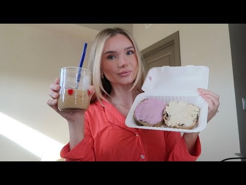 ASMR | eating a blueberry bagel with cream cheese