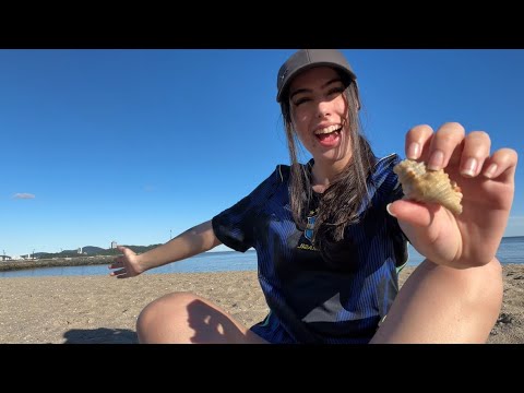 ASMR NA PRAIA- SONS DE BOCA+ TAPPING EM CONCHINHAS