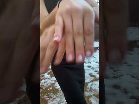 #asmr #relax #mouthwhisper #gothasmr #asmrvideos #handmovements