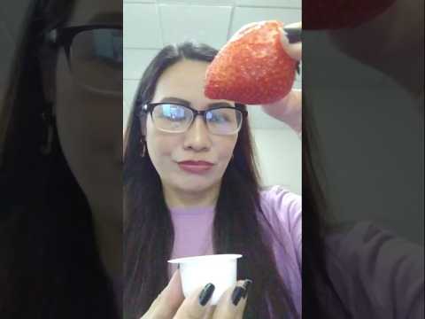 ONE TIME BITE STRAWBERRY WITH SYRUP #everyone #mukbang #shortsfeed #eating #strawberry #onebite