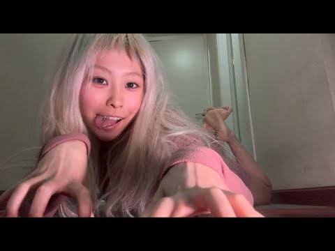 ASMR floor tapping & scratching with Long Nails