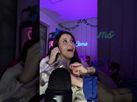 MINHA AMIGA DANDO NOTA PARA MEU ASMR