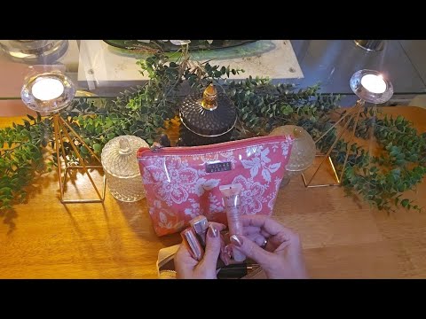 ASMR💄Make-up Bag Rummage. Soft Spoken. @LISASRELAXINGASMR-pb1gb