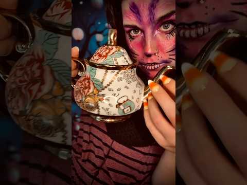 Cheshire Cat in Wonderland ❤️🃏 #asmr #halloween #tingles #autisticasmr #cheshirecat #layeredsounds