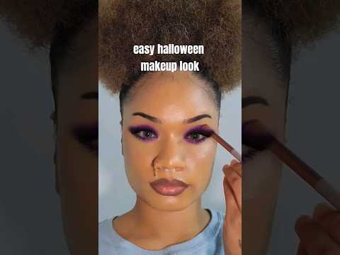 EASY HALLOWEEN LOOK 😳 #halloween #makeup  #scary #transition #explore