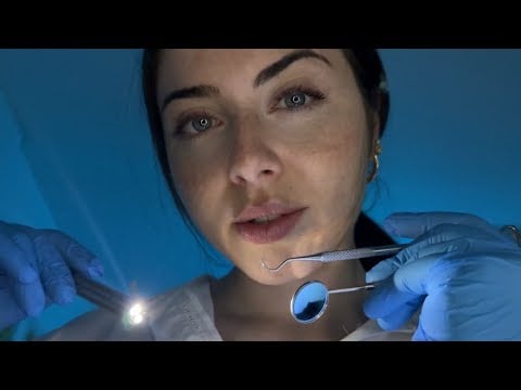 ASMR ITA: RELAXING DENTAL EXAMINATION 👩🏻‍⚕️💤