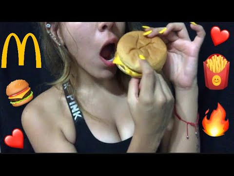 ASMR ESPAÑOL/ COMIENDO COMIDA DE MCDONALDS