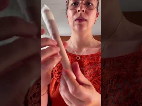I got a new cute brush #relax #visualtingle #tingles #triggersforsleep #tapping