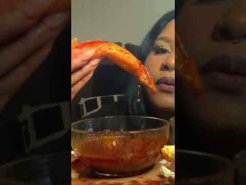 King crab anyone?? #asmr #tinglyfeeling #mukbang #shorts