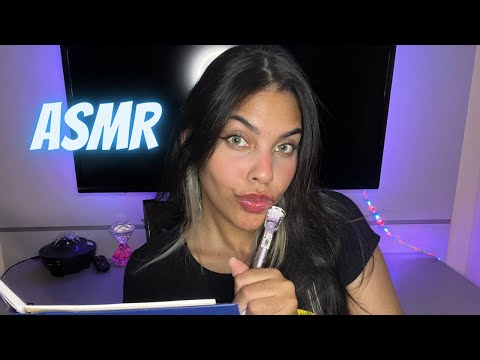 A MENINA QUE SENTA ATRÁS DE VOCÊ TE FAZ CARINHO | ASMR