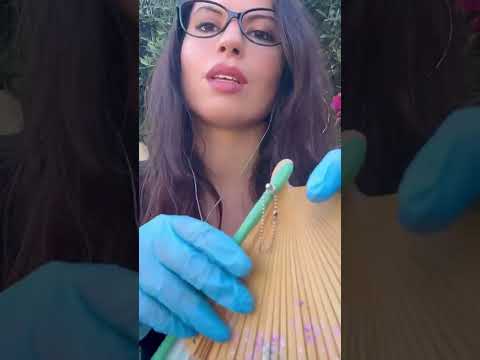 Zu heiß im Sommer? 🥵 Die Wald-Ärztin kühlt dich ab... 🩺🌲 (Ganzes Video unten verlinkt) #asmr