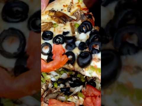 LITTLE CAESARS VEGGIE PIZZA #asmr #veggies #pizza #food #eat