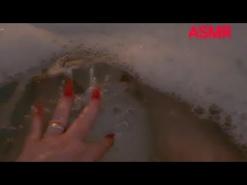 ASMR 🛁BATHTUB FILLING & HAND MOVEMENTS (NO TALKING)