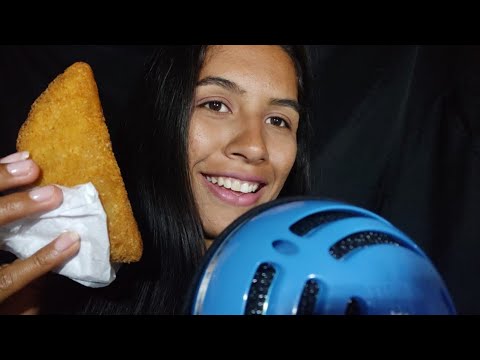 ASMR " COMENDO RISOLES DE CARNE [ MASTIGAÇÃO ] 😋