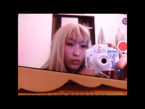 asmr camera tapping (old low quality).