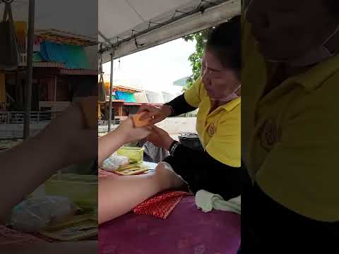 Intensa exfolación de pies en una playa de Tailandia 🇹🇭 #beach #exfoliation #asmr #short