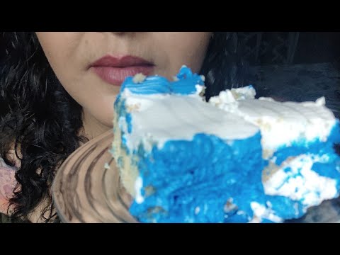 ASMR Comiendo pastel 🎂😋👌y contando un poco sobre mi