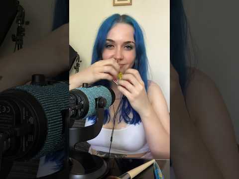 candy tapping 😋 #tapping #shorts #asmrtapping #asmr