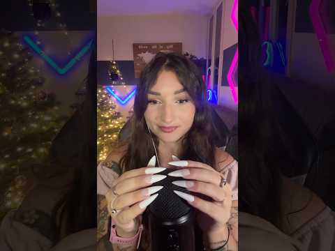 Nouveaux ongles = scratching ASMR 💅