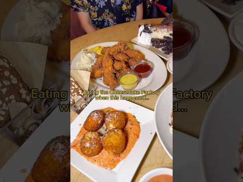 EATING THE CHEESECAKE FACTORY WHEN THIS HAPPENED... #shorts #viral #mukbang