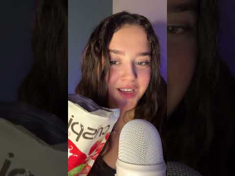 Kurutulmuş Çilekkk #asmr #triggersforsleep #asmrvideo #mukbang #keşfet