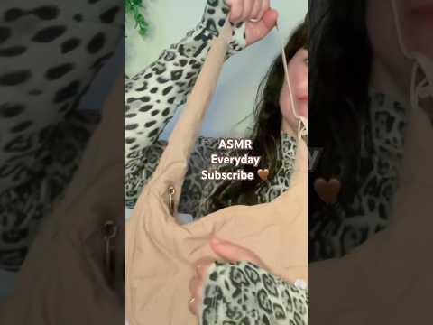 #asmr #relax #triggersforsleep #asmrtriggers #scratching #tingles #asmrtingles @aramoonasmr1111