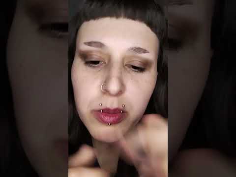 POSSO TE FAZER UMA MASSAGEM RÁPIDA? #asmr #asmrsounds #relax #visualtingle #asmrvideo #softspoken