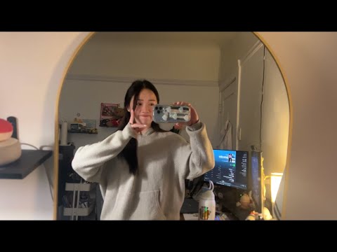 ASMR camera and mirror tapping