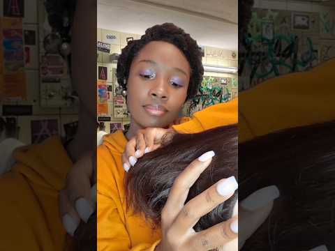 ASMR - CUIDANDO DO SEU CABELO RECECADO #asmr #shorts #asmrvideo #asmrbrasil