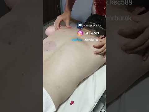 TURKISH MASSAGE THAT RELAXES THE MUSCLES ON THE BACK #satisfying #relaxing #asmr #shorts #massage
