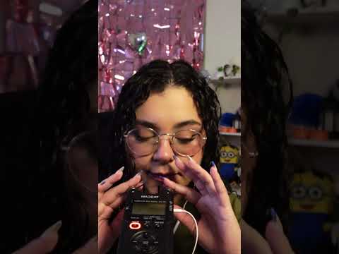 ASMR arranhando o tascam com sons de boca