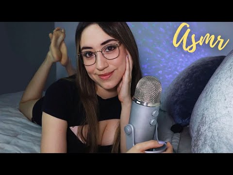 ASMR en mi CAMA 💛Consiento a tu CARITA esta NOCHE con Espumas, Mouth Sounds & Besitos -ASMR Español