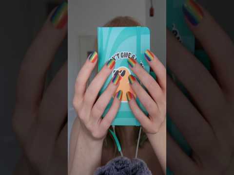 I don't give a duck book🦆🌈 #littlebook #asmrtingles #booktingles #booktapping #asmr