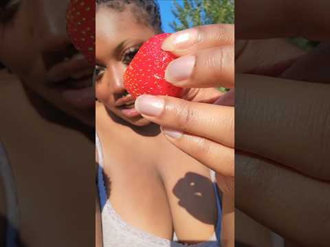 Satisfying strawberry sounds ✨️🍓 #asmr