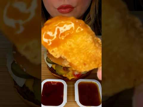 CHICKEN NUGGETS #asmr #food #mcdonalds