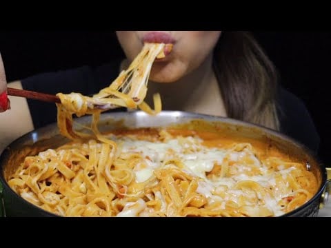 ASMR FETTUCINE POMODORO PASTA CHEESY / RECIPE \ MUKBANG CREMA ASMR #asmr #mukbang #pasta #fettucine