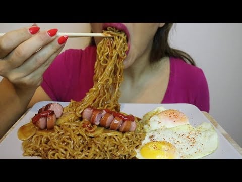 ASMR RICECAKE / RAMEN NOODLES / SAUSAGE / EGGS / no talking / CREMA ASMR #asmr #noodles #mukbang